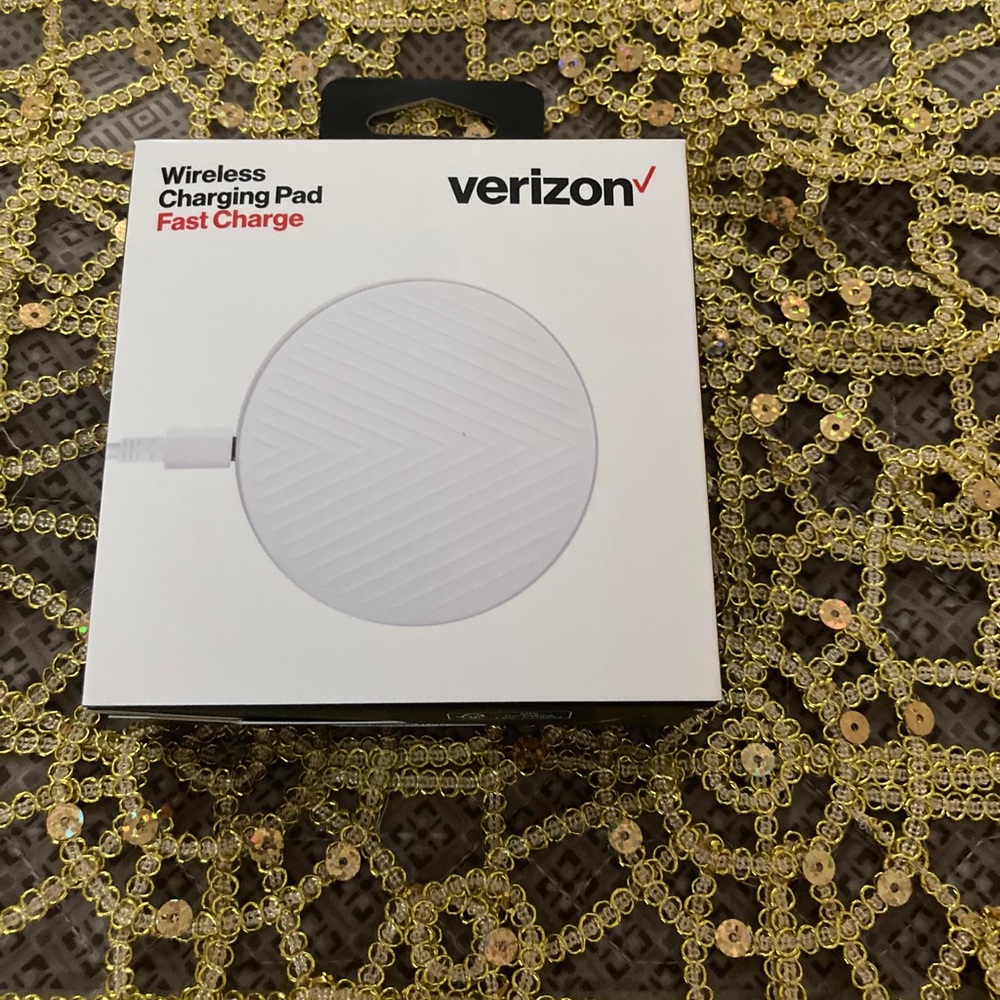 Sold ****Verizon wireless charger